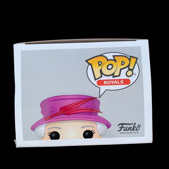 New in Box 2018 Queen Elizabeth II & Corgi Funko Pop Royals British Monarchy🇬🇧 - Picture 5 of 13